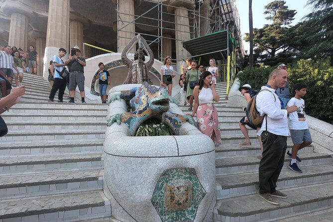 Park Guell Guided Private Tour - Language: English first, and sometimes Spanish too