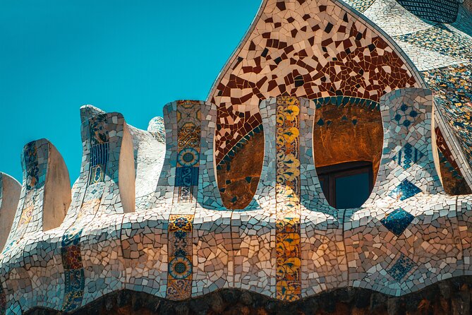 Park Guell Private Guided Tour With a Five Stars Tour Guide - How long you walk, and why your shoes matter