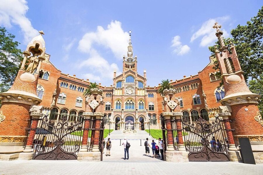 Park Güell & Sagrada Familia Tour - Who should book this tour (and who should rethink it)