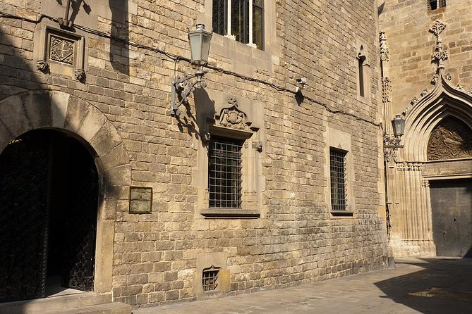 Picasso Museum & Private Walking Tour of Born or Gothic Quarter - El Born for 1 hour: the neighborhood shift that makes Barcelona feel real