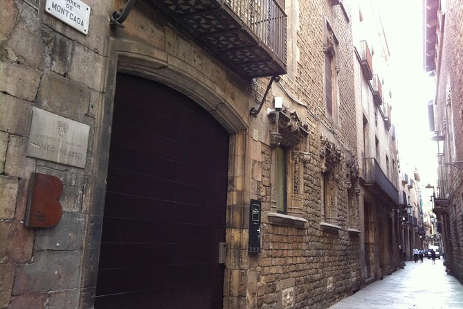 Picasso’s Footsteps: Private Tour & Museum - What you’ll learn (and why the guide matters more than you think)
