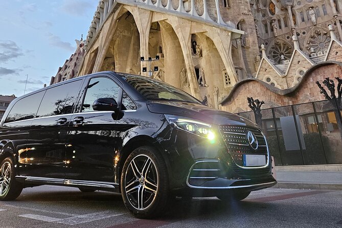 Premium Private Transfer from BCN Airport to Barcelona City Centre - Key points at a glance