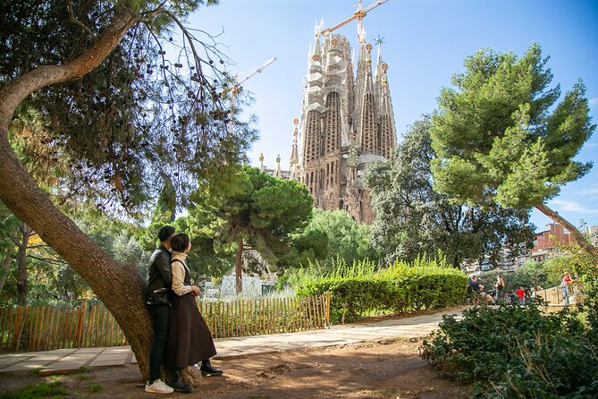 Private and Personalized Photography Adventure in Barcelona - Who This Is Perfect For (And When It Might Not Fit)