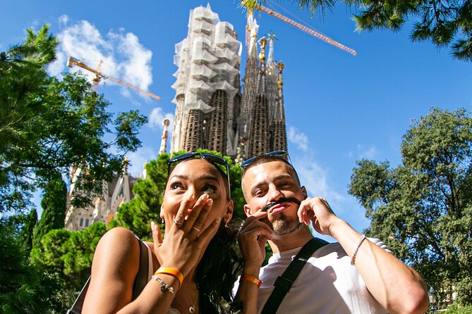 Private and Personalized Photography Adventure in Barcelona - Meeting at Sagrada Familia: What the Session Feels Like