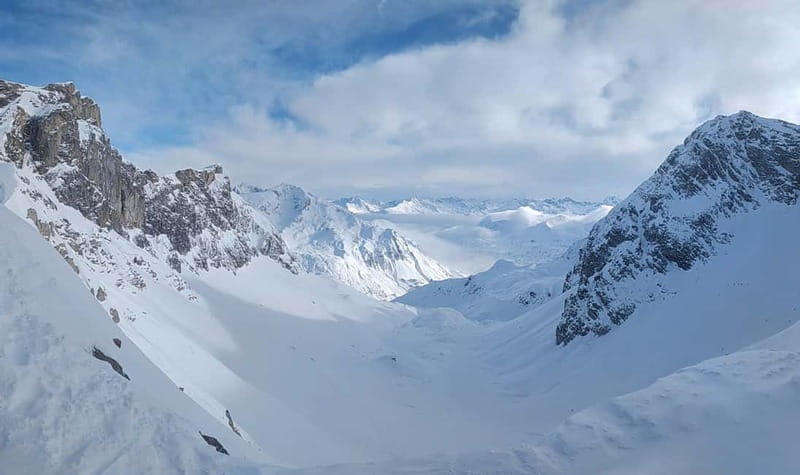 Private Andorra or Pyrinees Ski / Snowboard Tour Day trip - The Barcelona-to-Pyrenees drive: where most day trips win or lose