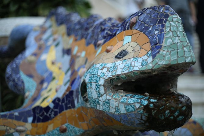 Private Barcelona and Park Güell Tour with hotel Pick-up - Passeig de Gràcia Modernist Façades: La Pedrera and Casa Batlló Without the Detours