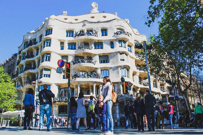 Private Barcelona Bike Tour, Gaudi's Art and Medieval Districts with Local Guide - What you pay for $157: value beyond the famous names