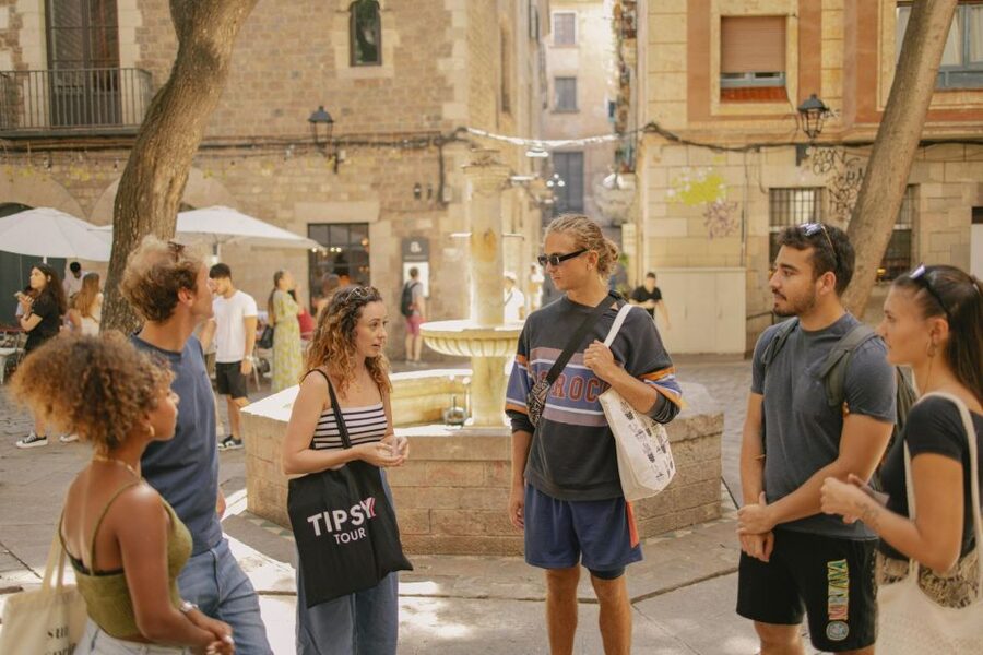 Private Barcelona Walk: Roman Roots & Gothic Quarter Gems - Barcino Sculpture to Els Quatre Gats: your first thread through time