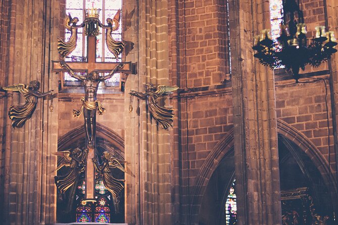 Private Best of Barcelona with Sagrada Familia & Park Güell visit - Montjuïc by Private Ride: Views and 1992 Olympic Architecture