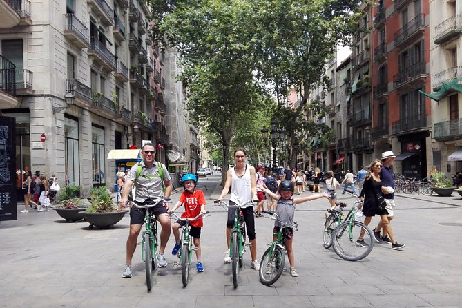 Private Bike tour for families - Port Olimpic and Passeig Marítim: Olympic-era streets to beach air