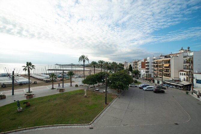 Private Full-Day Tarragona and Sitges - Price and value: when $216.04 per person makes sense