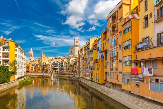 Private Girona Tour Costa Brava & Lunch Experience from Barcelona - From Barcelona to Girona: the paced start that saves your energy