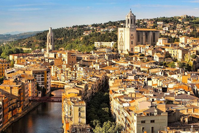 Private Medieval Girona Tour with Hotel Pick-up - Onyar River Color and Panoramas: Bridges, Walls, and Quick Photo Stops
