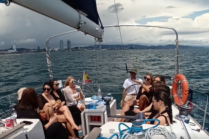 Private Naval Sailboat Tour in Barcelona up to 11 people - Getting on board at Edifici Capitanía: where your time starts counting