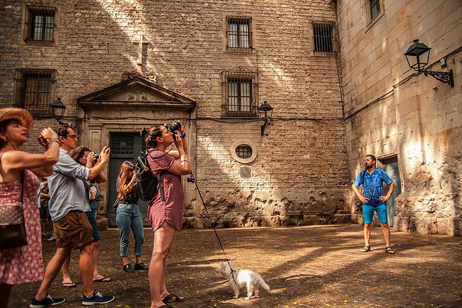 Private Photography Walking Tour with a Local - Famous artists and Barcelona’s influence: composition meets culture