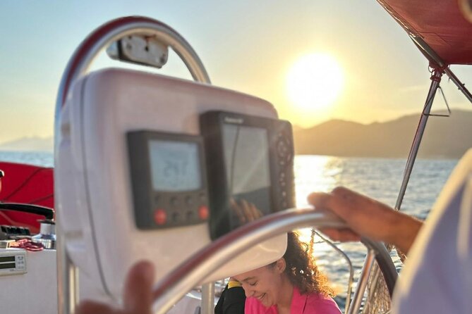 Private sailing tour with aperitif in Barcelona - Your 43-Foot Sailboat and Aperitif Welcome: What Happens at the Start