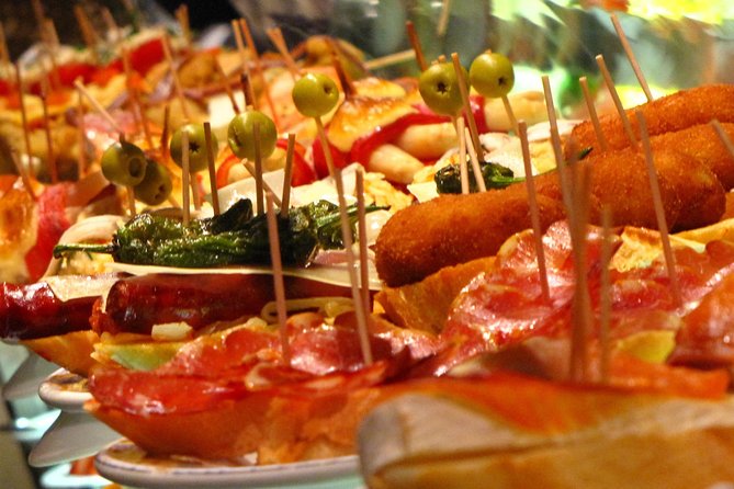 Private Tapas Walking Tour in Barcelona Modernist Area with Dinner included - Guides like Daniel and Isaac: the difference between trivia and taste