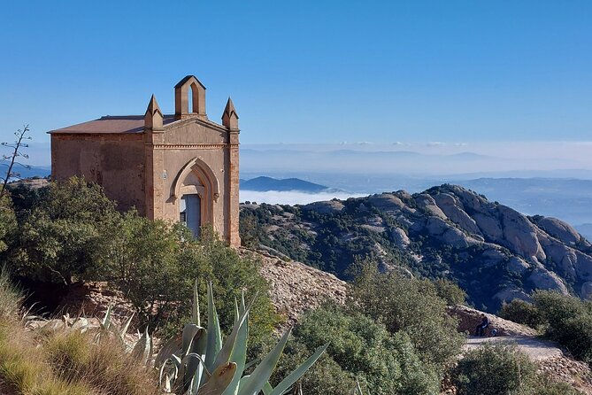 Private Tour in Montserrat 5h - Pickup and getting there without stress
