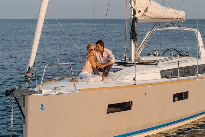 Private Tour: Romantic Sailing Tour from Barcelona - Who this romantic sail is best for