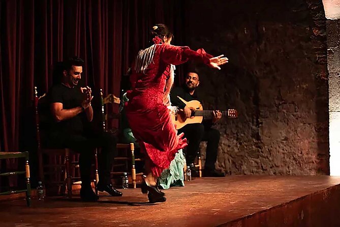 Private Tour: Tapas, Wine & Flamenco Show in Barcelona’s Old Town - Palau de la Música and La Boqueria: From Sights to Snacks