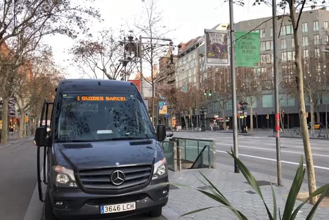 Private Transfer from Barcelona City to the Airport for a group up to 15 people - Key things worth knowing before you go