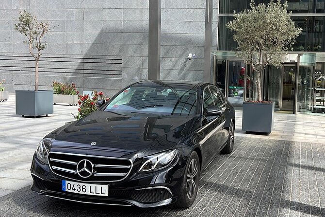 Private Transfer from Barcelona City to the Port (or vice versa) - Price and Value for Up to 7 (Not Just a Transfer)