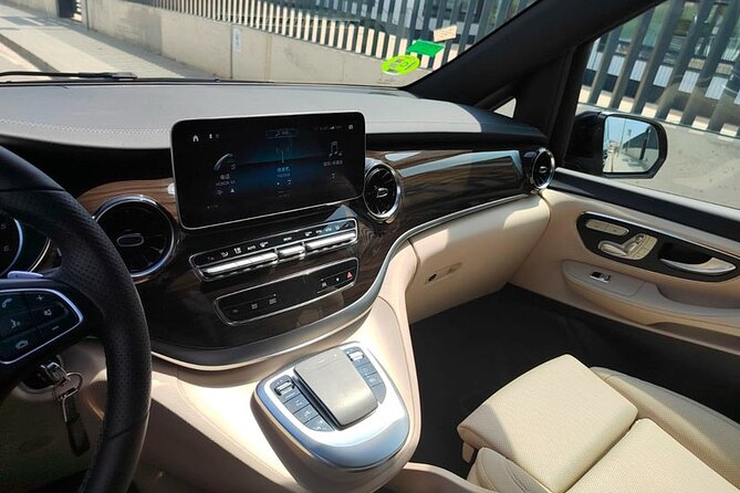 Private Transfer from Barcelona to Girona - Driver Service: Friendly, Careful, and Worth Noting
