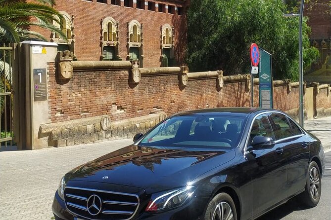 Private Transfer from Barcelona to the Port (or vice versa) - Arriving at the cruise terminal: timing, unloading, and stress control