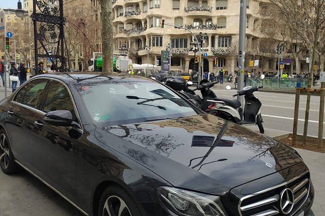 Private Transfer from Barcelona to the Port (or vice versa) - Price and value: why $117.11 per group can make sense
