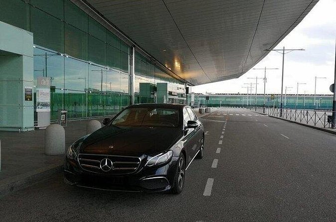 Private Transfer from Sitges to Barcelona Airport - Pickup in Sitges: How to Avoid the Usual Morning Confusion