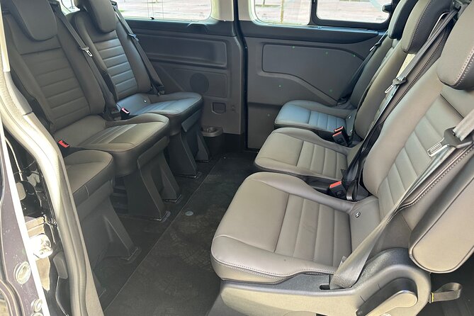Private Transfers From Barcelona Airport to Cruise Port - Cruise-port drop-off: why “terminal exit door” is better than vague directions