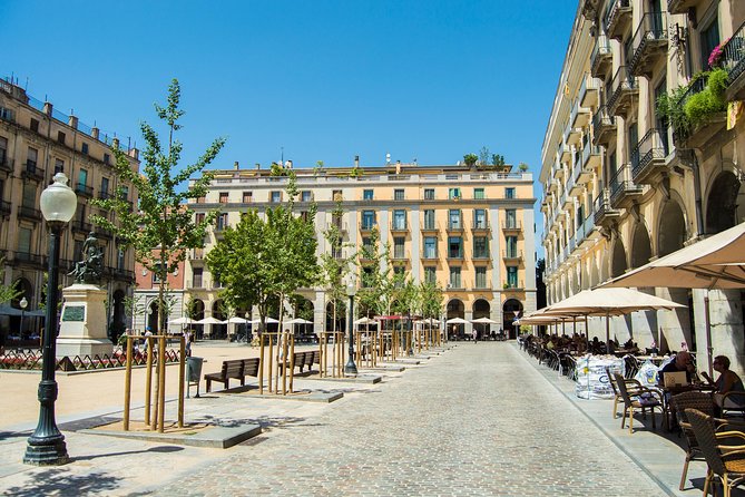 Private trip to the medieval city of Girona from Barcelona - Jewish Quarter Views, Gardens, and the Historic Basilisk Mention