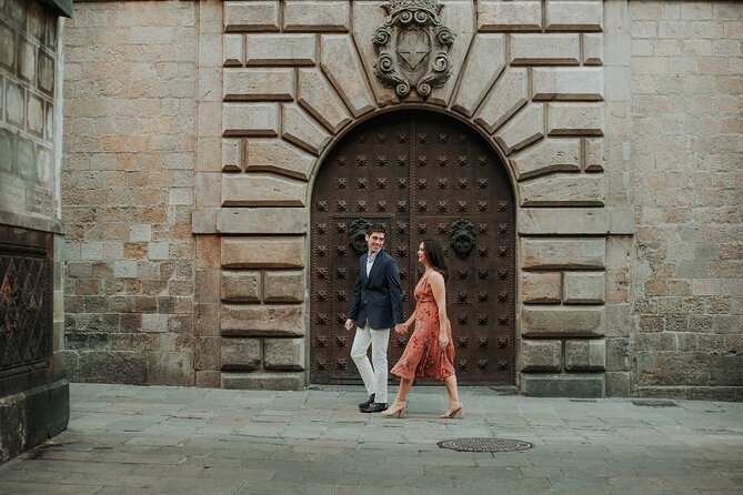 Private Vacation Photography Session with Local Photographer in Barcelona - Choosing Your Route: Gothic Quarter, El Born, and Beyond