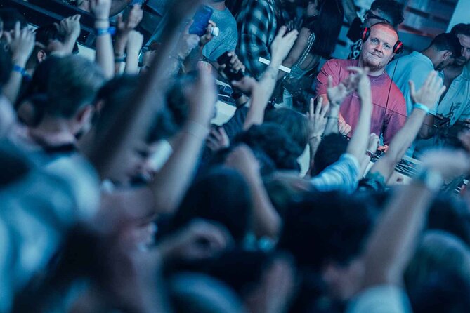 Pub Crawl Barcelona by EVOLVE The BEST night experience - Practical Tips to Make This Feel Like a Win