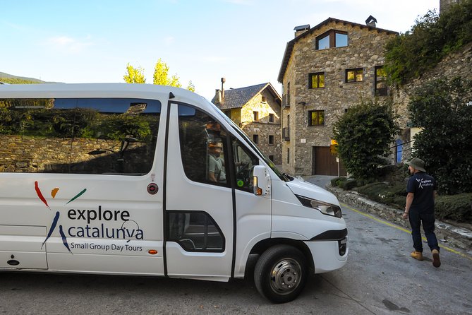 Pyrenees & Medieval Towns Small Group Tour from Barcelona - English-speaking guide and mobile ticket: what that means for your planning