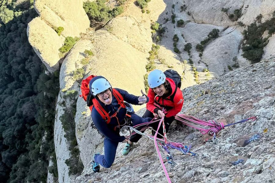 Rock climbing in Montserrat - Barcelona - Safety and Confidence: What the Best Guide Feedback Actually Signals