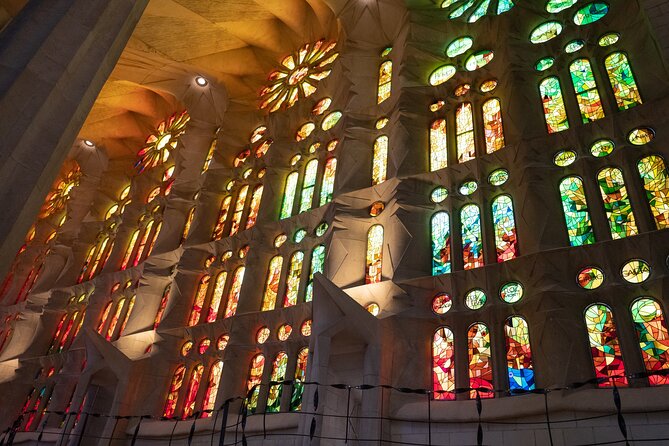 Sagrada Familia and Guell Park Private Tour - A private Gaudí tour that actually protects your time