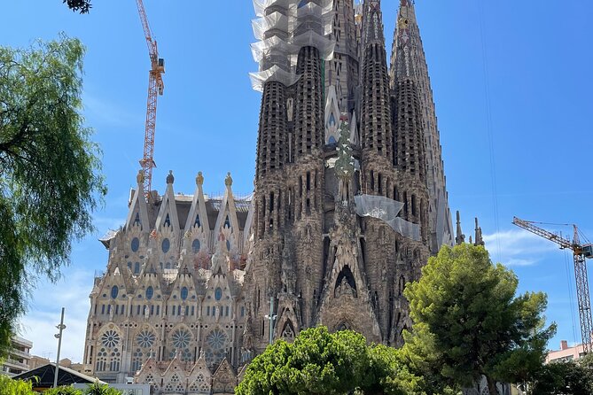 Sagrada Familia and Park Guell Guided Tour with Transport - Sagrada Família: four façades, sculptures, and the meaning behind them