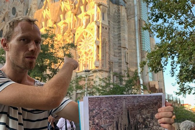 Sagrada Familia Exterior Free Tour: Stories, Secrets & Symbolism - Price and value: paying $3 vs paying what you can
