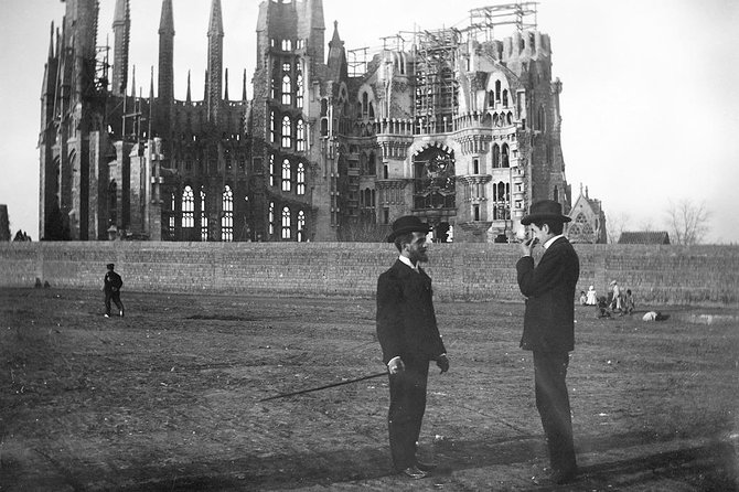 Sagrada Familia Exterior Free Tour: Stories, Secrets & Symbolism - Who should book this (and who should plan differently)