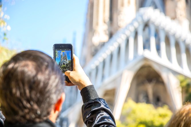 Sagrada Familia Fast Track Guided Tour - Who this tour suits best