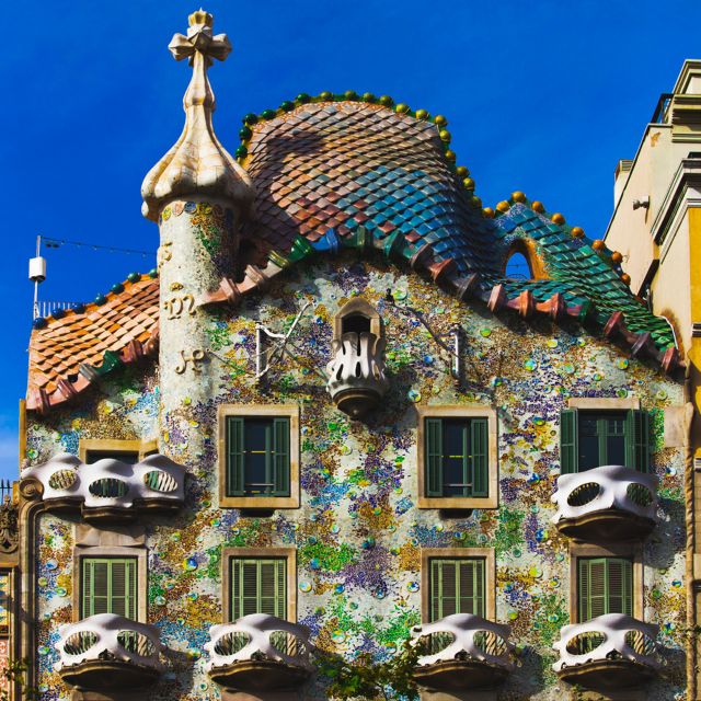Sagrada Familia & Gaudi Guided Tour Private or Small Groups - Key Things You’ll Notice on This Tour