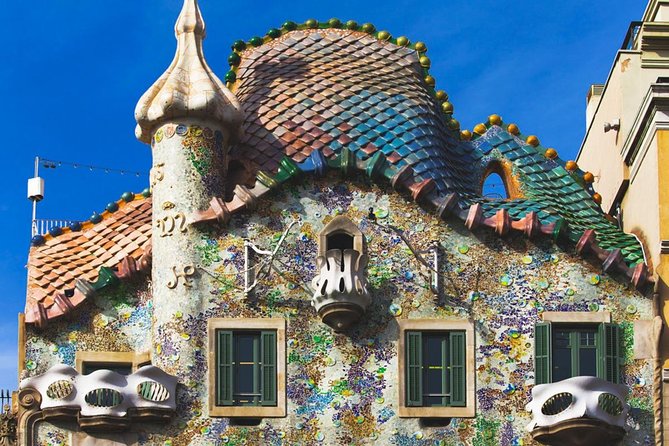 Sagrada Familia & Gaudi Tour Private or Small Group with Tickets - Els 4 Gats: Modernisme Hangout Vibes (and a Real Break Option)