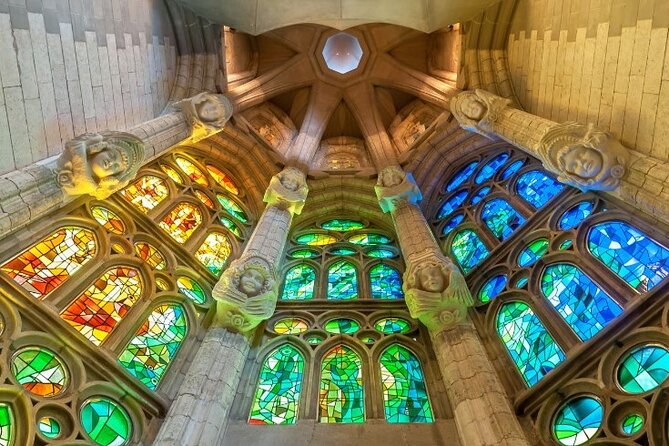 Sagrada Familia : Guided tour inside Skip the line! - Starting Point on Carrer de Mallorca: What You’ll Do in 90 Minutes