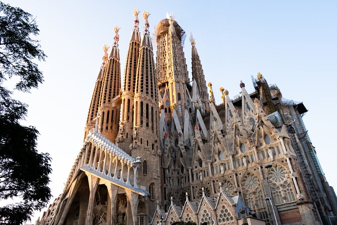 Sagrada Familia Guided Tour & Skip the Line Ticket in Barcelona - Key things to know before you go