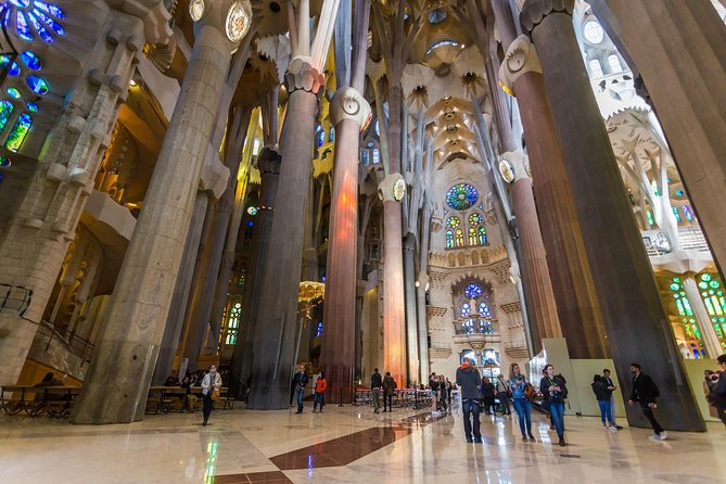Sagrada Familia Guided Tour with Skip The Line Access - Where Park Güell fits in (it’s a combo option)