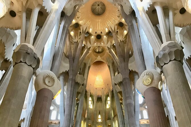 Sagrada Familia & La Pedrera Small Group Tour with Cava Tasting - Pace, Timing, and Logistics You Should Plan Around