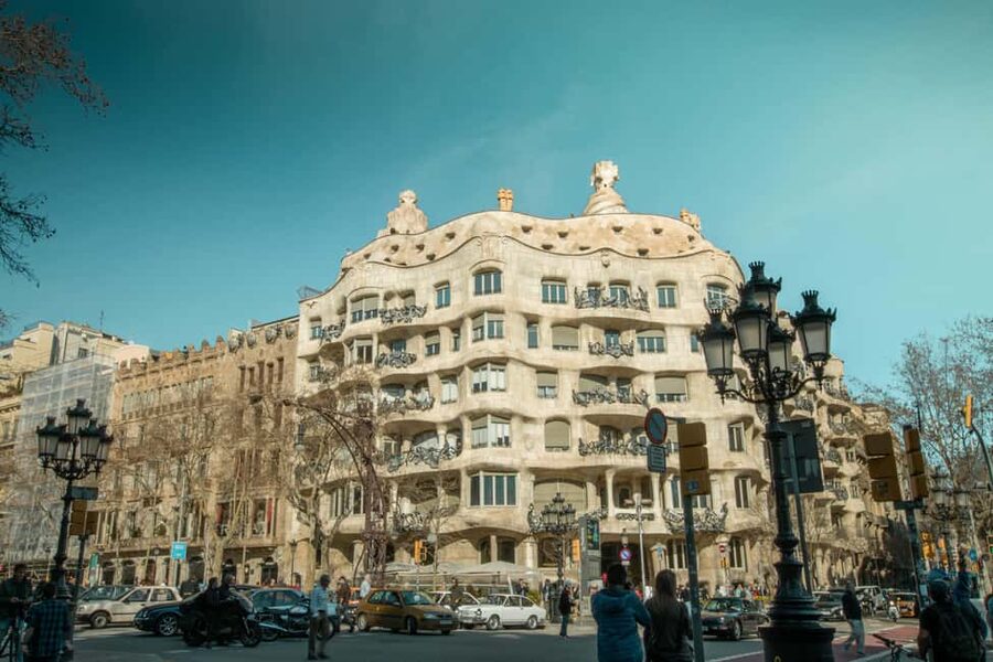 Sagrada Família & More: Barcelona Tour + Candy Tasting - La Rambla Quick Hit: A Taste of the Central Streets