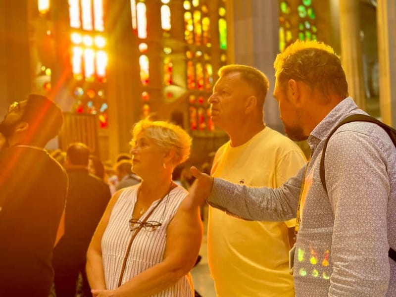 Sagrada Família & Park Güell Guided Tour with Transportation - Key highlights worth your attention