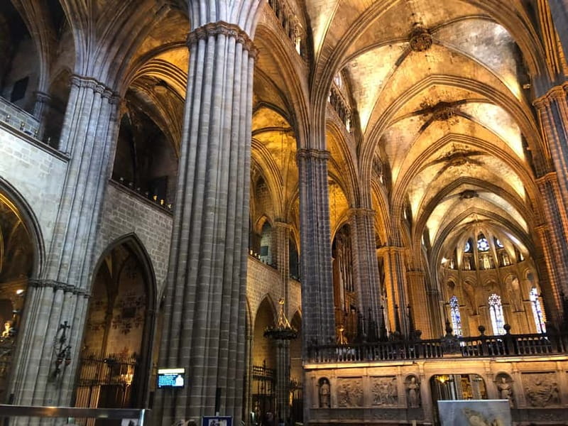 Sagrada Família & Park Güell Guided Tour with Transportation - Who Gets the Most From This Tour (and Who Might Not)
